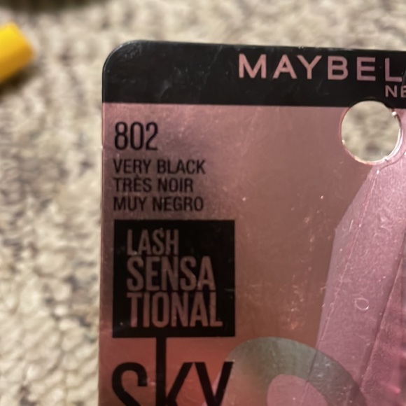 2 for $25 or 5 for $50🩵 3 Maybelline Mascara’s: Colossal reg+wp and Sky High wp - Picture 8 of 8